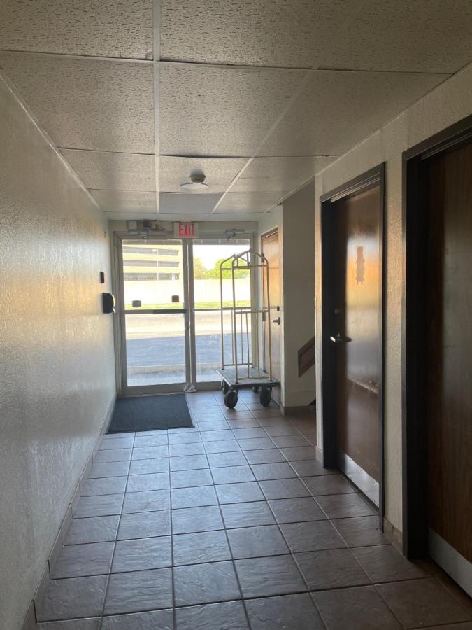 Super 8 By Wyndham Amarillo Central Tx Экстерьер фото