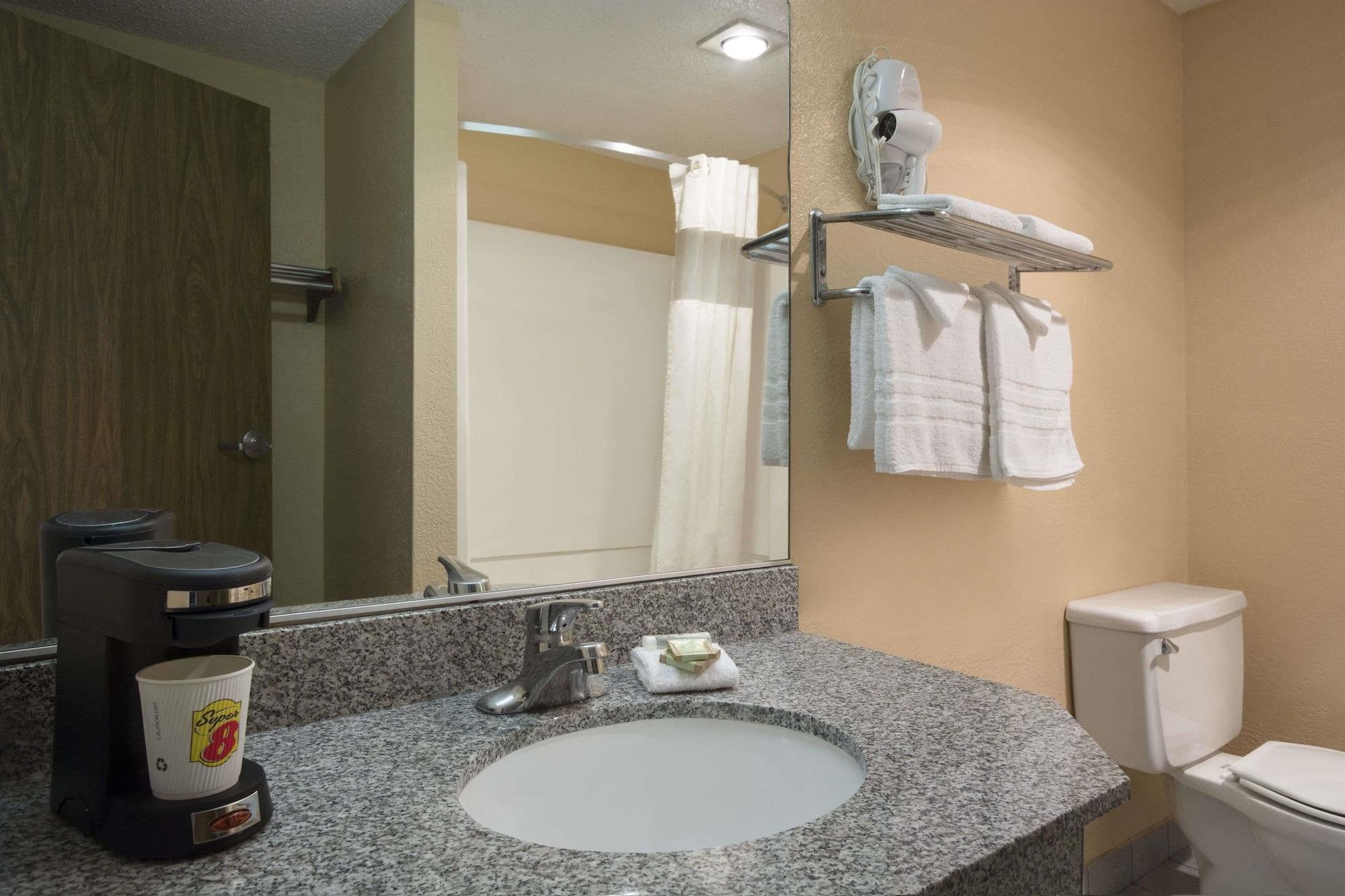 Super 8 By Wyndham Amarillo Central Tx Экстерьер фото