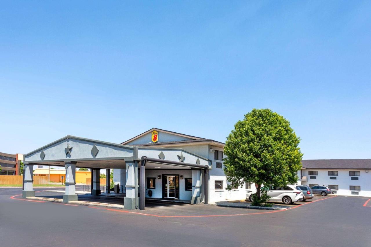 Super 8 By Wyndham Amarillo Central Tx Экстерьер фото